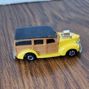 Hotwheels Black Wall 40's Ford Woodie Yellow Die Cast 1:64